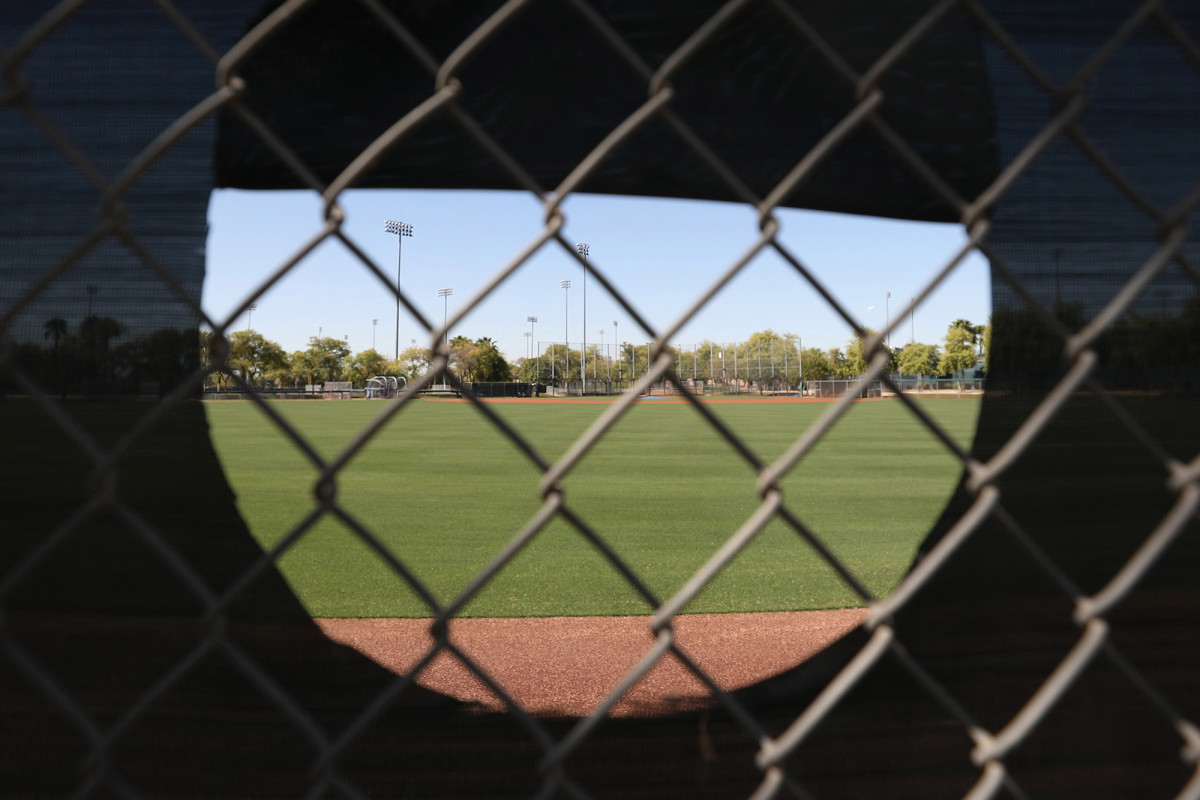 MLB closes all 30 spring training camps for coronavirus cleaning