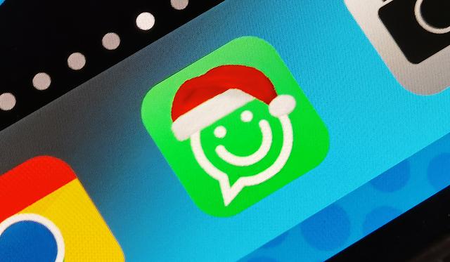 In this way, you can change the WhatsApp logo and put the birthday hat on it.  (Image: Mag)