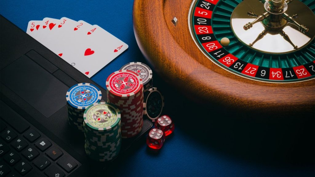 How to earn money gambling real money